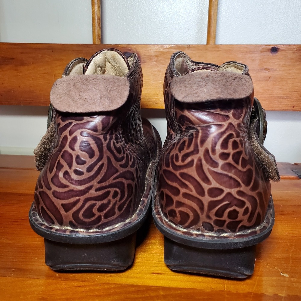 Alegria‎ Caiti Brown Embossed Leather Ankle Boot Bootie Blossom Size 37 US 6.5/7 - Picture 10 of 15